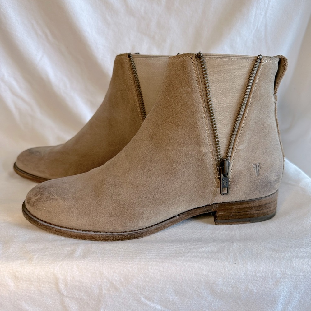 carly zip chelsea frye